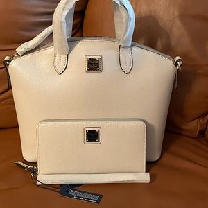 NWT Dooney & Burke Saffiano Bag/Wristlet Wallet Set Retail $410